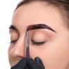 Teinture des sourcils au henné végétal