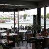 Salle de restaurant avec vue sur la Loire
