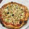 Pizza double Perso base sauce tomate chicken piment olive oignons 