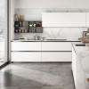 Cuisine équipée sur mesure blanche et bois fabrication Italienne.