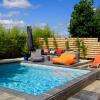 Rien de tel qu'une piscine dans le jardin pour passer un bel été, les enfants adorent.