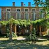 Façade côté table d'hôtes