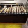 Une partie de la vitrine à l'intérieur 