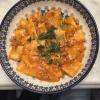 Pates bolo : tomates, boulettes de viande, travers de porc,
herbes fraîches