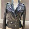 Intemporel perfecto de cuir noir Giorgio
etr'ange, rue st jean le touquet
