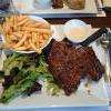 Nous y sommes retournés et entre truite aux amandes et entrecôte aux poivres verts, le choix était difficile !!