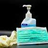 Produits d'hygiène tels que gants, masques, désinfectantsà Bois, proposés par Rita Barbe