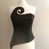 Elégant Bustier Spirale en Satin noir fermé au dos par une fermeture 250 euros. 