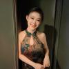 Salon soleil massage paris, Hôtesse en tenue professionel
