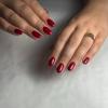 Remplissage gel et manucure russe. Avec un semi permanent rouge. 