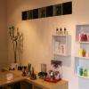 Le présentoir des produits de beauté