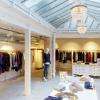 En plein centre de Paris, capitale de la mode, Seraphine présente sa sublime boutique de vêtements de maternité. 
