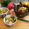 Notre Menu ZEN au Lotus : Riz aux feuilles et graines de Lotus, et garniture au choix : *Crevettes au miel et Yuzu, *Noix de St-Jacques *Canard aux 5 épices et miel.