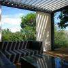 pergolas avec coulissant brise soleil persiennée