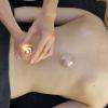 Massage du dos aux ventouses