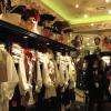 Dans le magasin...