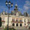 L'Hotel de Ville.