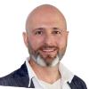 Pierre Heurtaux est hypnothérapeute à Neuilly-sur-Seine. Il accompagne les adultes, adolescents et jeunes adultes confrontés au stress, à l’anxiété, aux troubles du sommeil, aux phobies, aux traumatismes, aux addictions (tabac, alimentation, alcool), ainsi qu’aux difficultés relationnelles, aux périodes de transition de vie ou aux problématiques de confiance en soi.

Son approche associe l’hypnose ericksonienne, l’EFT (Emotional Freedom Techniques) et des outils issus des neurosciences, dans le respect du rythme, des valeurs et des objectifs de chaque personne. Les séances visent à mobiliser les ressources inconscientes afin de favoriser un mieux-être durable, développer de nouvelles capacités d’adaptation et retrouver davantage de liberté dans son quotidien.

Ancien ingénieur reconverti dans l’accompagnement thérapeutique, Pierre Heurtaux bénéficie d’une solide expérience de la relation humaine et de la conduite du changement. Il poursuit actuellement son parcours vers le Certificat Européen de Psychothérapie (CEP), dans le cadre d’une démarche exigeante de professionnalisation et de formation continue.

Les consultations se déroulent dans un cadre confidentiel, bienveillant et sans jugement, au cabinet de Neuilly-sur-Seine ou en visioconférence.

L’hypnose et l’EFT sont des approches complémentaires qui ne se substituent ni à un diagnostic médical ni à un traitement prescrit par un professionnel de santé. En cas de maladie, de souffrance psychique importante ou de doute concernant votre état de santé, il est recommandé de consulter votre médecin ou un professionnel de santé qualifié. https://www.phehypnose.fr