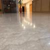 Entretien du marbre dans le hall d'une entreprise à Paris