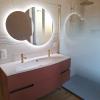 🔧 Travaux de plomberie générale

Installation et remplacement de tuyauterie

Pose et réparation de robinets, éviers, lavabos

Détection et réparation de fuites d’eau

Débouchage de canalisations et WC

🚿 Installation sanitaire

Pose de douche (classique ou italienne)

Installation de baignoire et receveur

Pose de WC suspendu ou classique

Installation de chauffe-eau et ballon thermodynamique

🛁 Rénovation de salle de bain

Transformation complète de salles de bain

Reconfiguration des arrivées et évacuations d’eau

Installation de mobilier et accessoires design

Solutions adaptées aux espaces réduits

💧 Services d’urgence

Intervention rapide pour fuites ou panne

Dépannage de plomberie 24h/24 (si applicable)

Réparation de dégâts des eaux

🔩 Maintenance et conseils

Entretien de canalisations et réseaux d’eau

Conseils pour économies d’eau et efficacité énergétique

Suivi des installations pour durabilité

🏢 Pour particuliers et professionnels

Travaux dans logements, appartements et maisons

Services pour commerces, bureaux et bâtiments industriels

Devis personnalisés et respect des normes