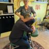 Massage Amma assis :
Un concentré de détente en 20 à 30 min.
Sur chaise ergonomique, habillé, sans huile.