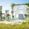 Création arche fleurie et décoration florale extérieure pour un Mariage à Sceaux (92)